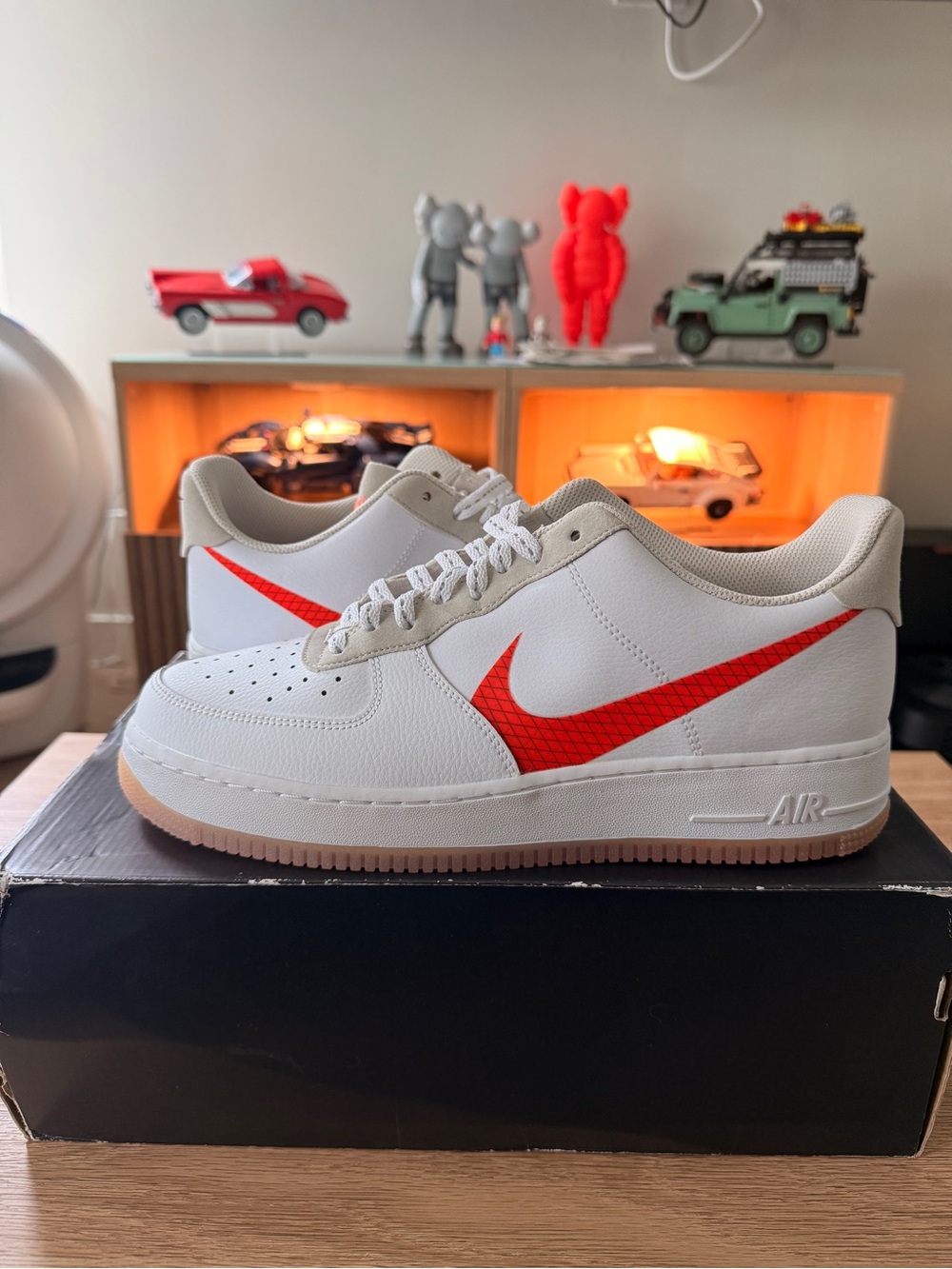 Nike Air Force 1 Low ’07 LV8 Orange Swoosh White Gum Size 9.5 DS OG Box